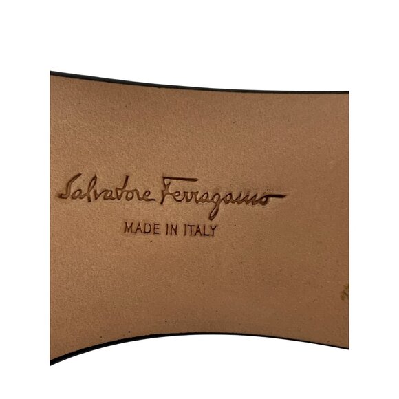 Ferragamo White Beige Leather Heels Low Chunky 1.5" Heel Italy Size 6AA I10067 - Picture 4 of 13